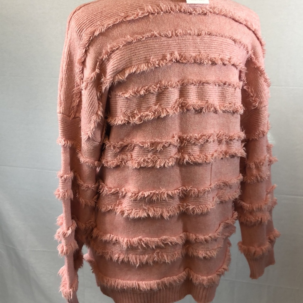 NWT Knitted Belle Boutique Fringe Fuzzy Pink Ladies Sweater Size Large